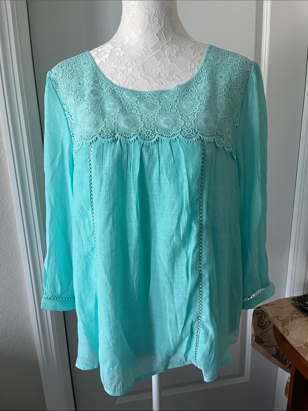 Figueroa &Flower Women's Aqua LACE Crochet Yoke Lightweight lined Blouse PL NWOT